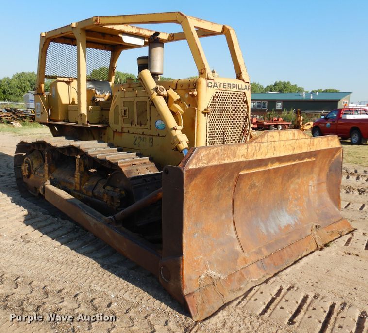 image for item KI9236 1970 Caterpillar D6C  dozer