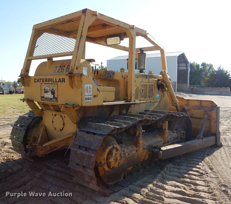 image for item KI9236 1970 Caterpillar D6C  dozer
