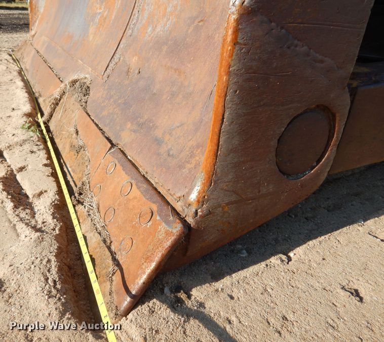 image for item KI9236 1970 Caterpillar D6C  dozer