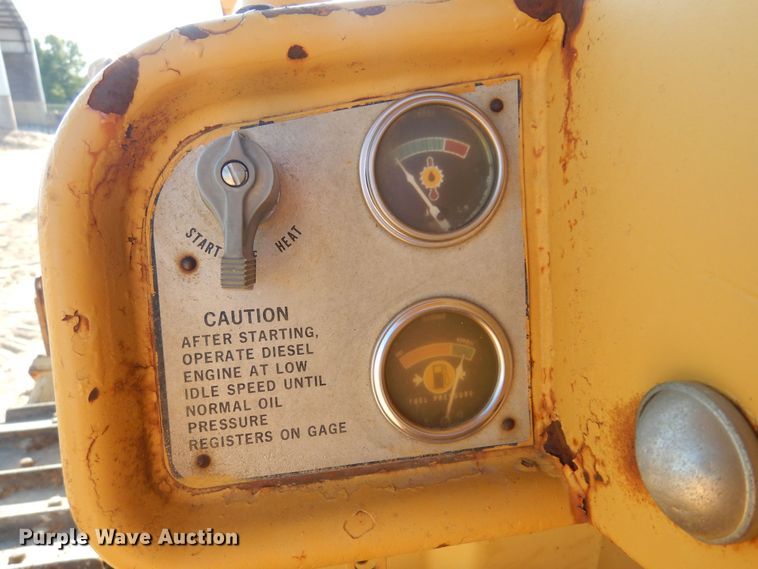 image for item KI9236 1970 Caterpillar D6C  dozer