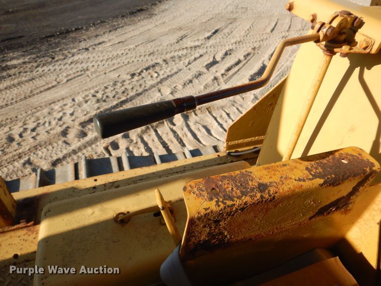 image for item KI9236 1970 Caterpillar D6C  dozer