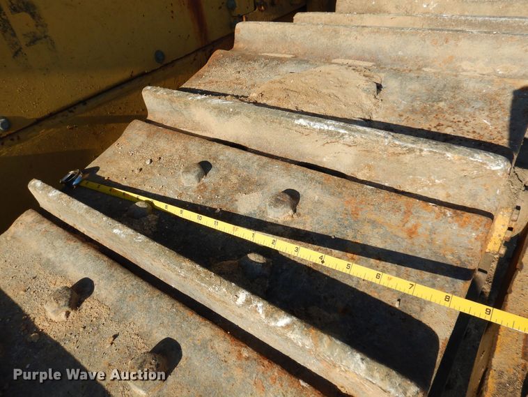 image for item KI9236 1970 Caterpillar D6C  dozer