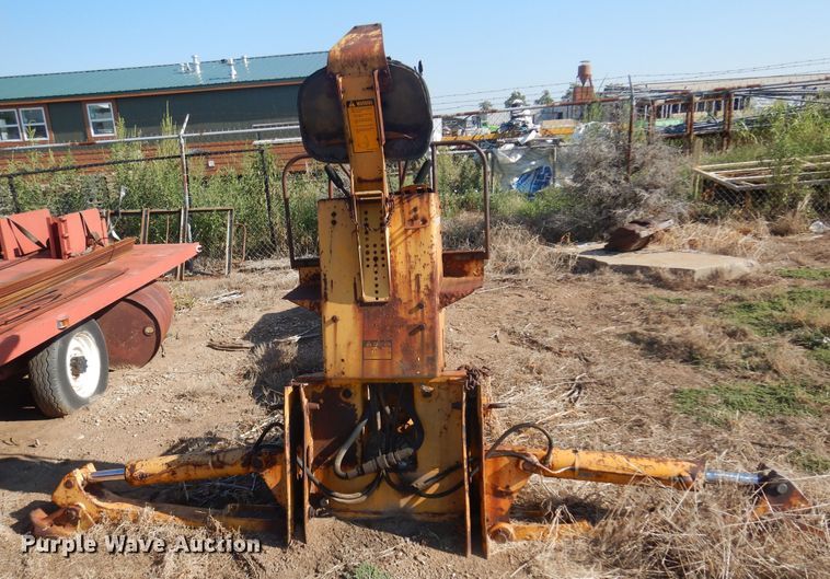 image for item KI9238 John Deere 9300  backhoe attachment