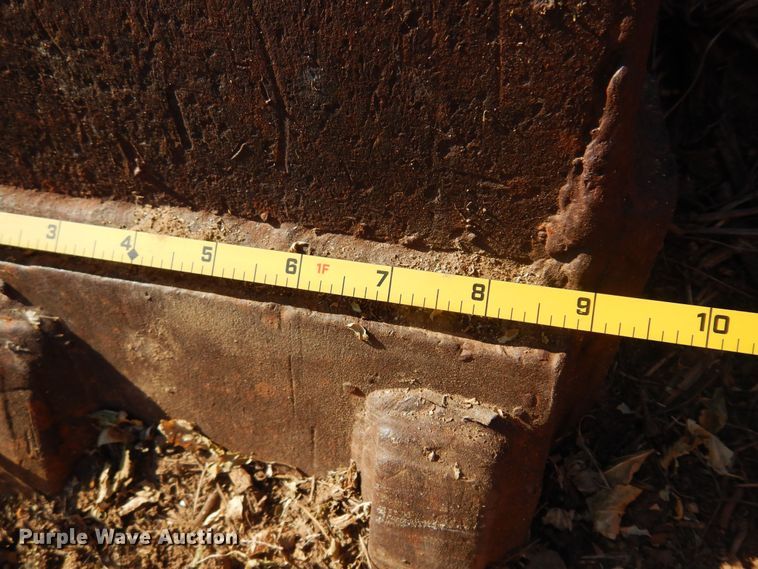 image for item KI9238 John Deere 9300  backhoe attachment