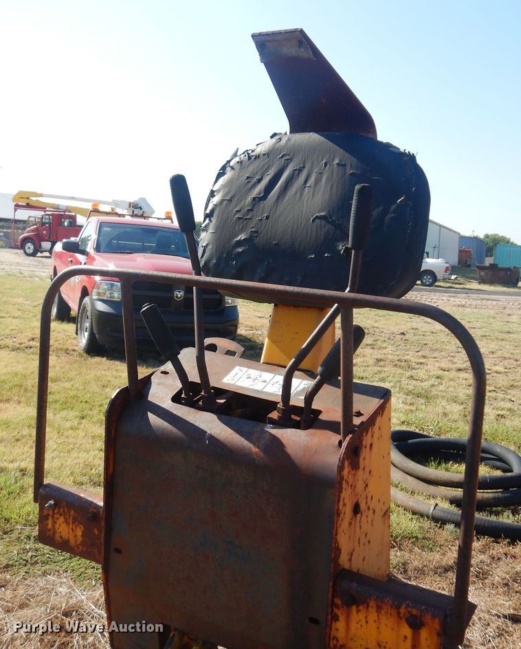 image for item KI9238 John Deere 9300  backhoe attachment