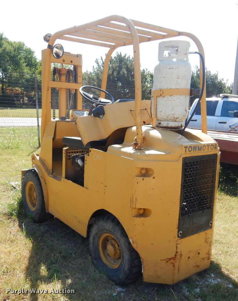 image for item KI9242 Towmotor 601PG5024  forklift