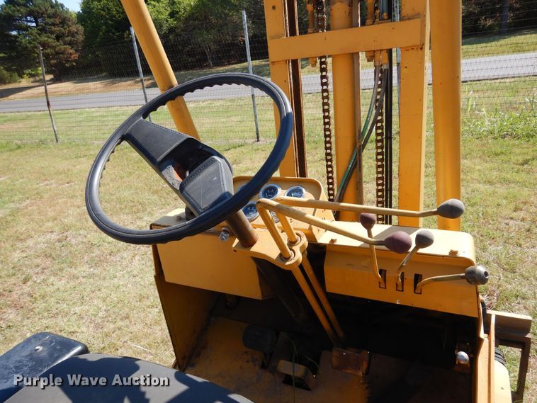 image for item KI9242 Towmotor 601PG5024  forklift