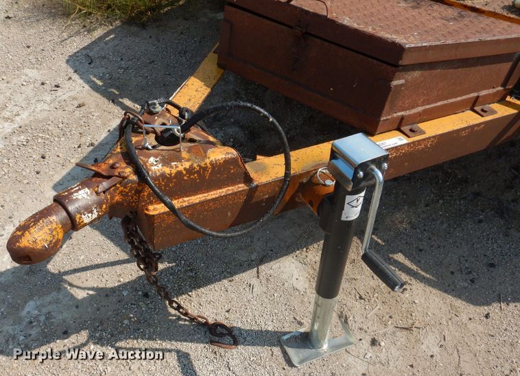 image for item KP9287 1993 Performance Track SK6816  utility trailer