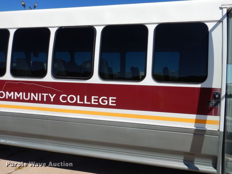 image for item KP9324 2008 Turtle Top Odyssey XL  coach bus