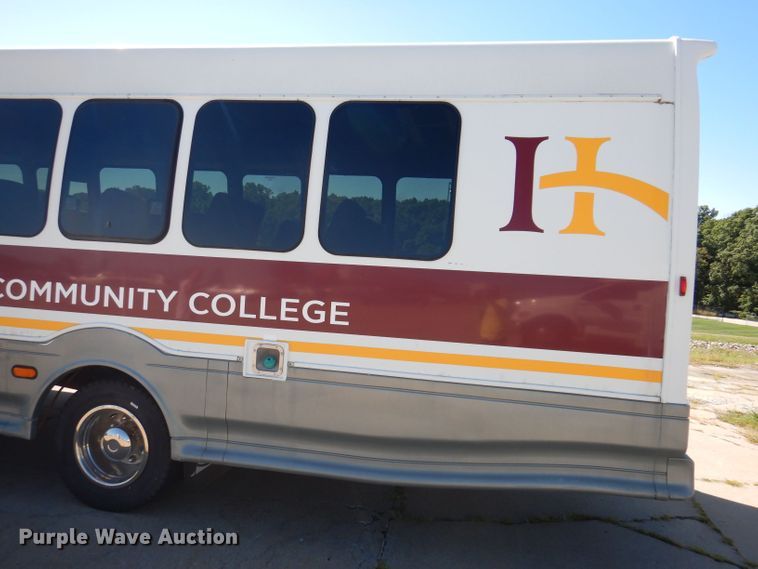 image for item KP9324 2008 Turtle Top Odyssey XL  coach bus