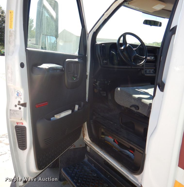 image for item KP9324 2008 Turtle Top Odyssey XL  coach bus