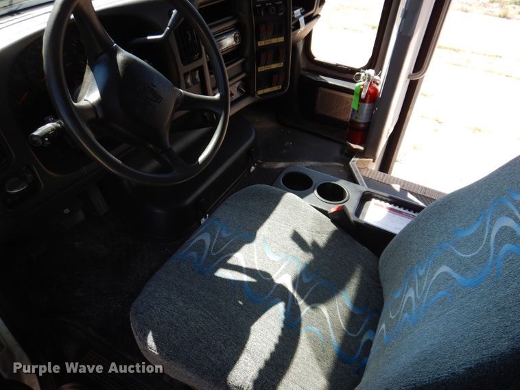 image for item KP9324 2008 Turtle Top Odyssey XL  coach bus