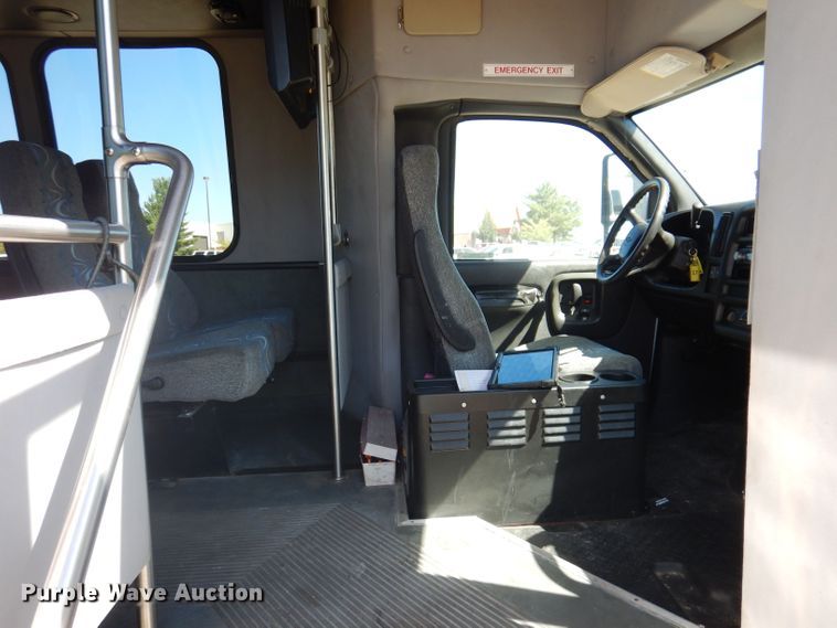 image for item KP9324 2008 Turtle Top Odyssey XL  coach bus