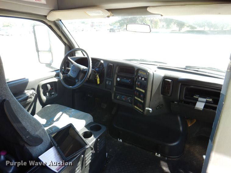 image for item KP9324 2008 Turtle Top Odyssey XL  coach bus