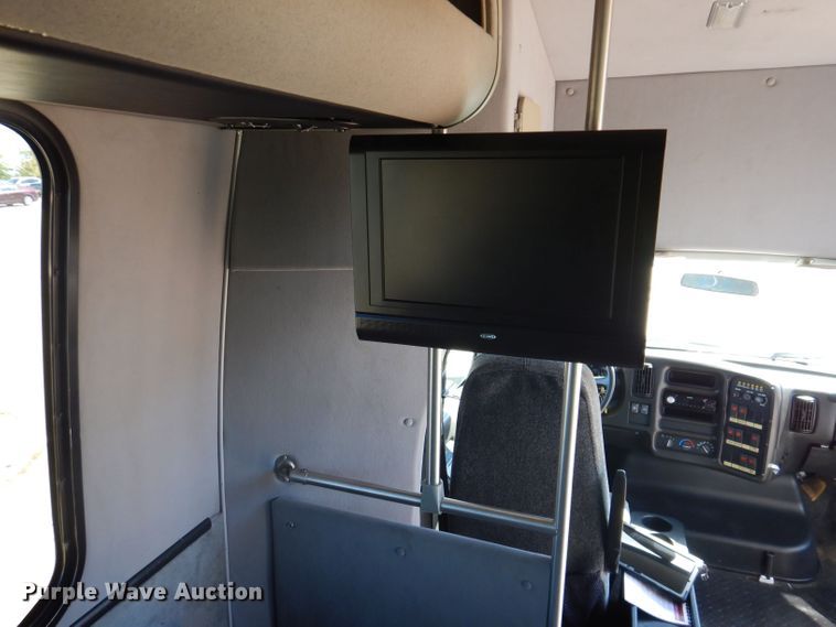 image for item KP9324 2008 Turtle Top Odyssey XL  coach bus