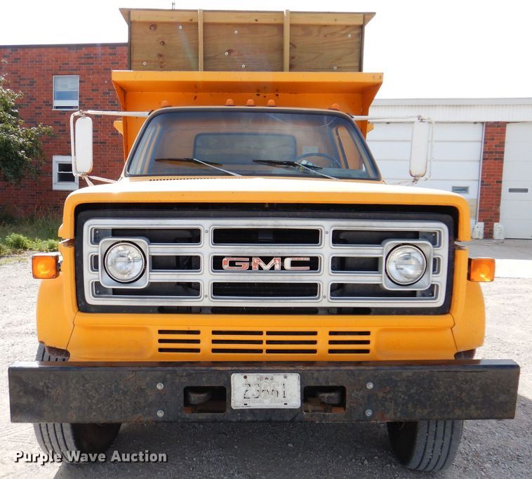 image for item KP9364 1988 GMC Sierra 7000  dump truck