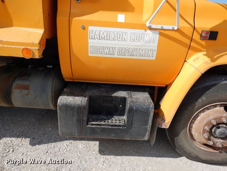 image for item KP9364 1988 GMC Sierra 7000  dump truck