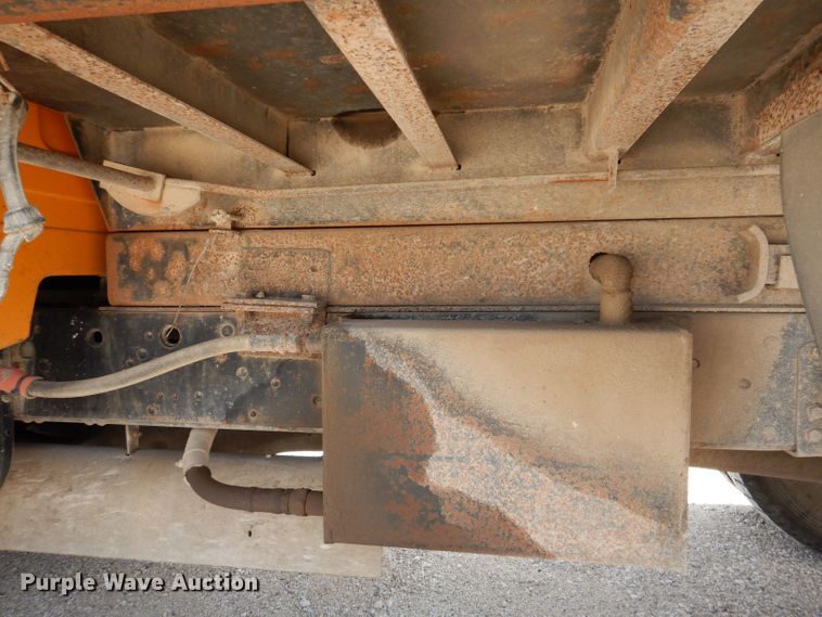 image for item KP9364 1988 GMC Sierra 7000  dump truck