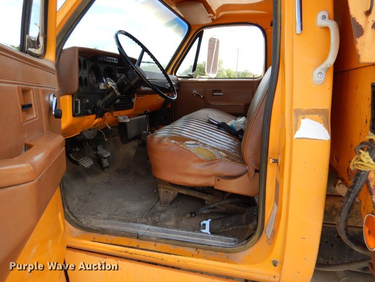 image for item KP9364 1988 GMC Sierra 7000  dump truck