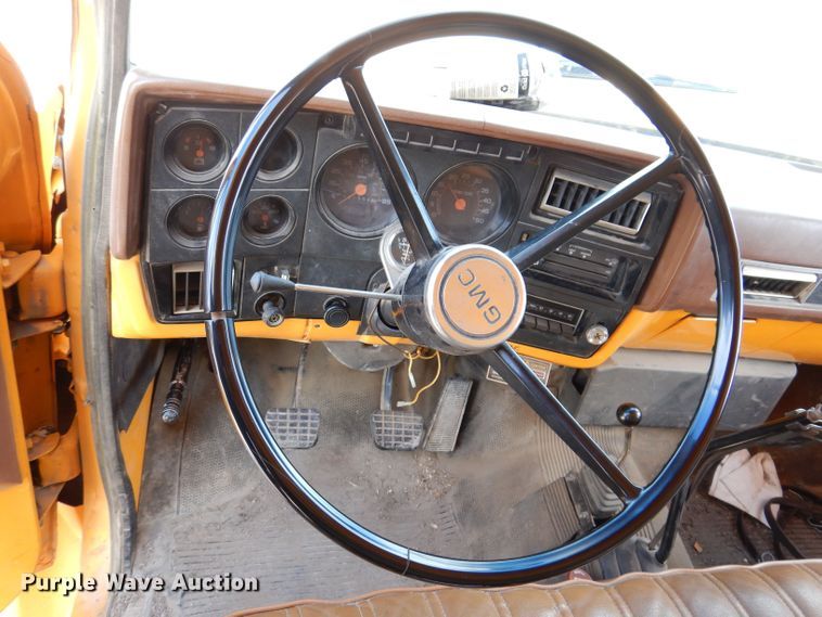 image for item KP9364 1988 GMC Sierra 7000  dump truck