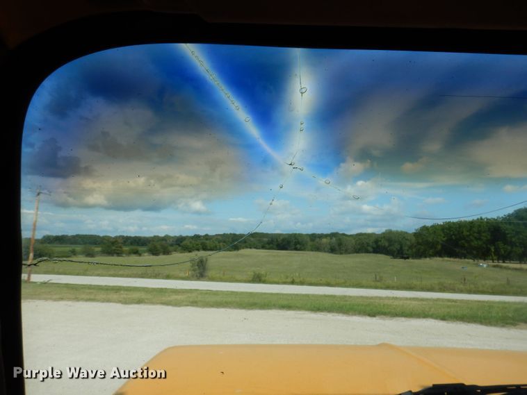 image for item KP9364 1988 GMC Sierra 7000  dump truck