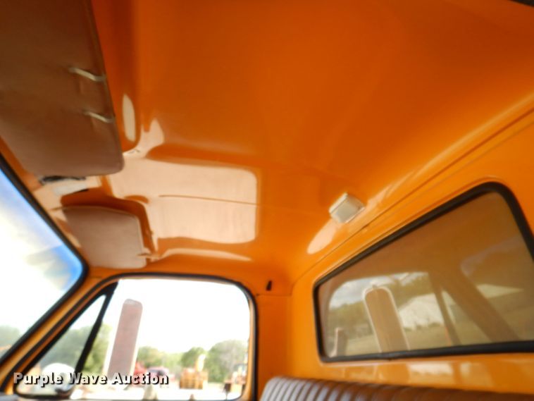 image for item KP9364 1988 GMC Sierra 7000  dump truck