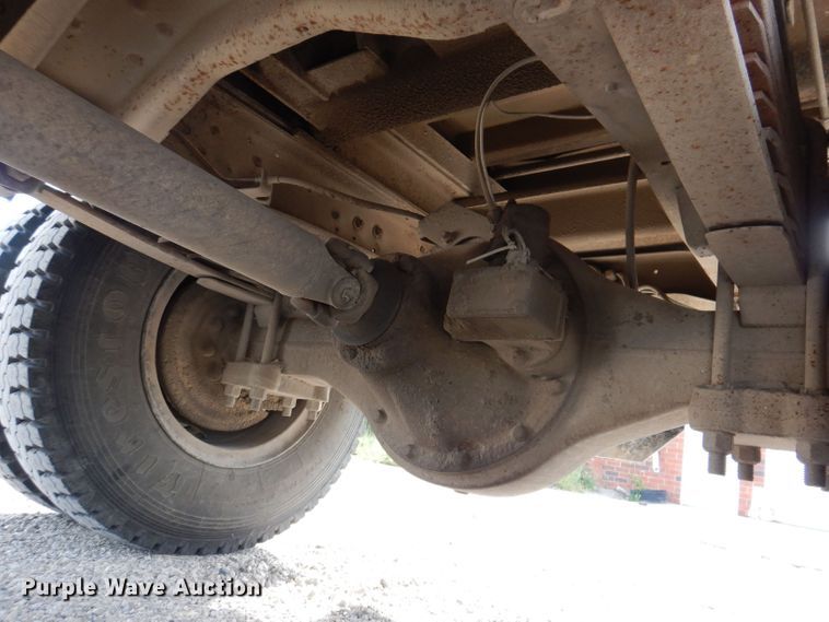 image for item KP9364 1988 GMC Sierra 7000  dump truck