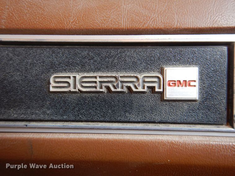 image for item KP9364 1988 GMC Sierra 7000  dump truck