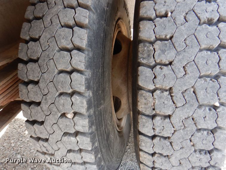 image for item KP9364 1988 GMC Sierra 7000  dump truck