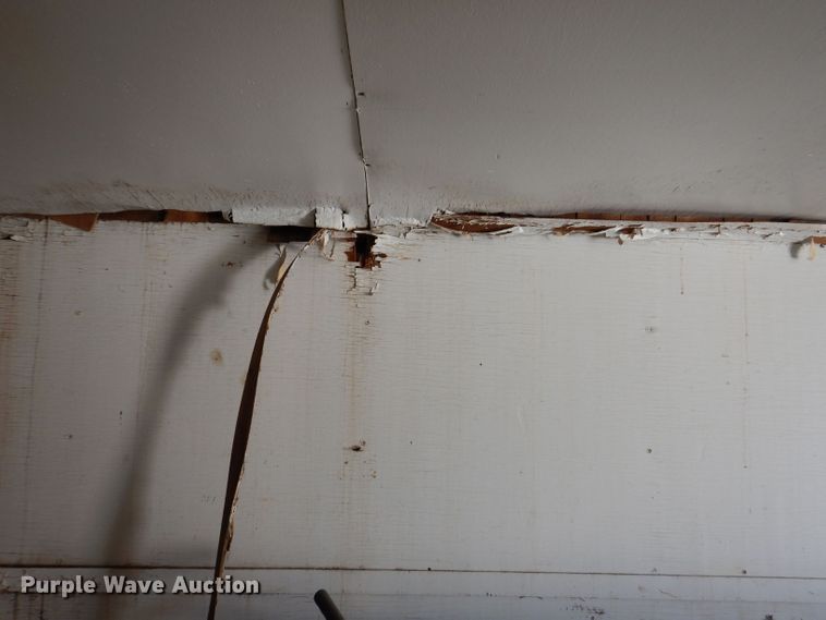 image for item KP9367 1993 United Expressline  enclosed cargo trailer