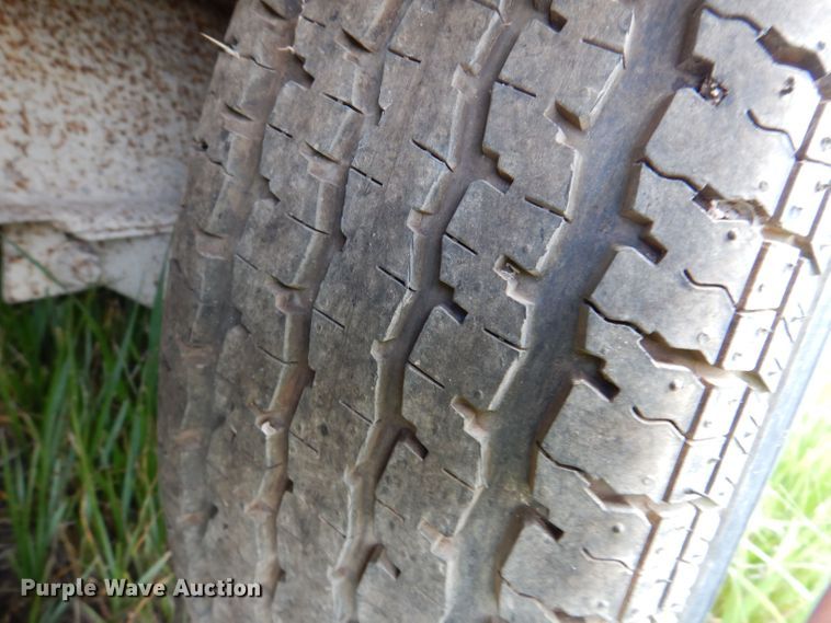 image for item KP9367 1993 United Expressline  enclosed cargo trailer