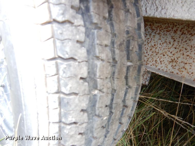 image for item KP9367 1993 United Expressline  enclosed cargo trailer