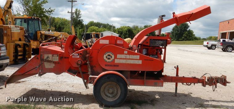 image for item KP9381 1992 Morbark 20/36  wood chipper