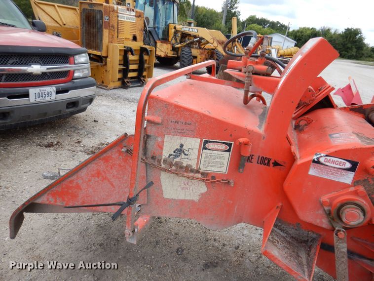 image for item KP9381 1992 Morbark 20/36  wood chipper