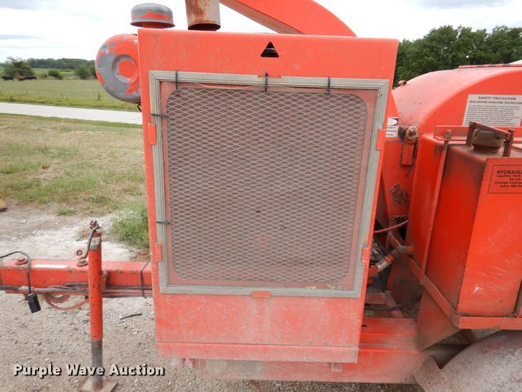 image for item KP9381 1992 Morbark 20/36  wood chipper