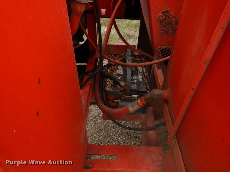 image for item KP9381 1992 Morbark 20/36  wood chipper