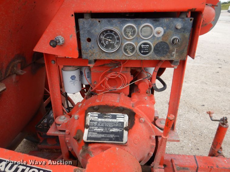 image for item KP9381 1992 Morbark 20/36  wood chipper