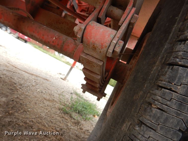 image for item KP9381 1992 Morbark 20/36  wood chipper