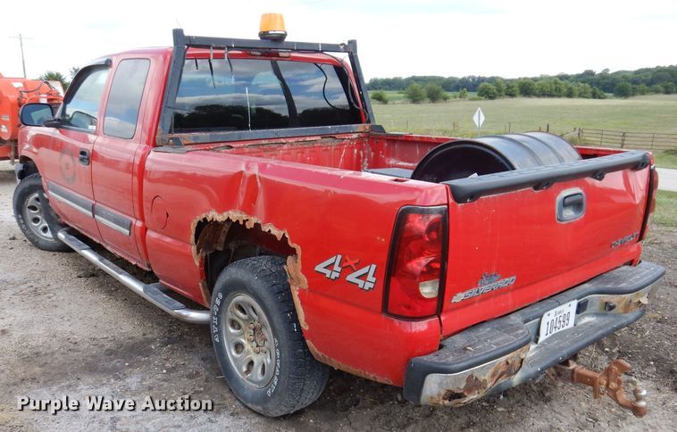 image for item KP9382 2005 Chevrolet Silverado 1500  Ext. Cab pickup truck
