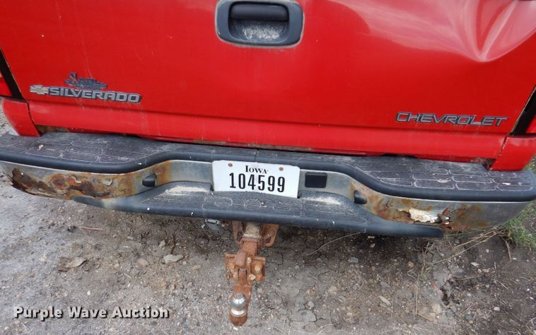 image for item KP9382 2005 Chevrolet Silverado 1500  Ext. Cab pickup truck