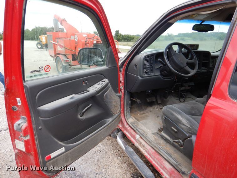 image for item KP9382 2005 Chevrolet Silverado 1500  Ext. Cab pickup truck