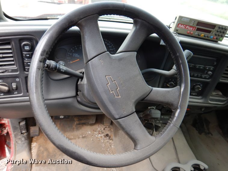 image for item KP9382 2005 Chevrolet Silverado 1500  Ext. Cab pickup truck