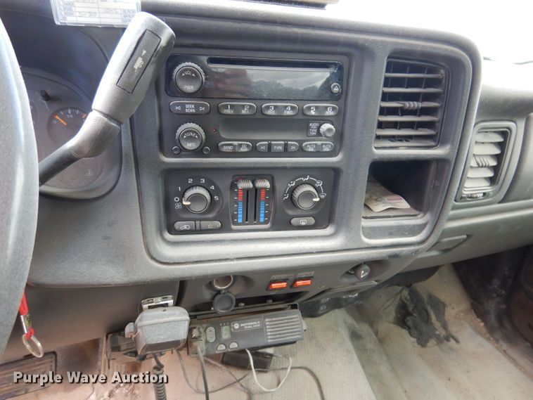 image for item KP9382 2005 Chevrolet Silverado 1500  Ext. Cab pickup truck