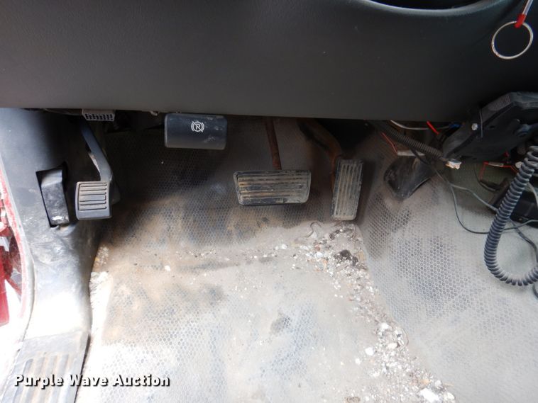 image for item KP9382 2005 Chevrolet Silverado 1500  Ext. Cab pickup truck