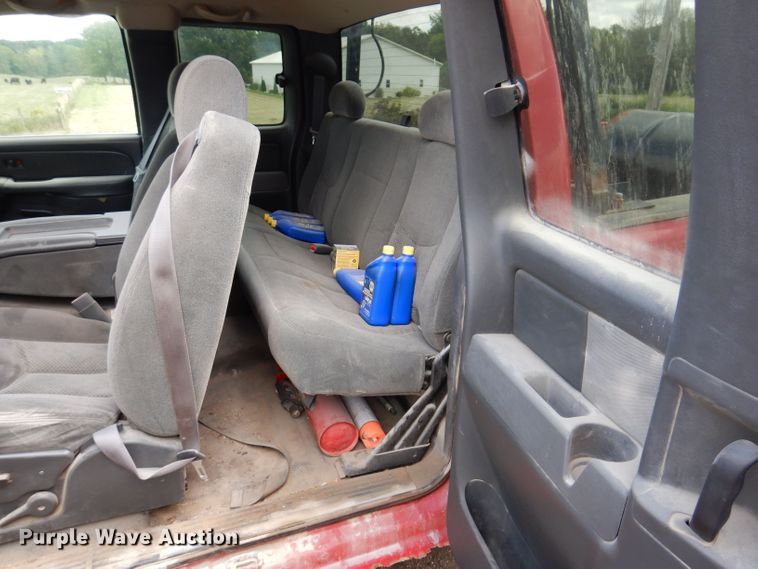 image for item KP9382 2005 Chevrolet Silverado 1500  Ext. Cab pickup truck