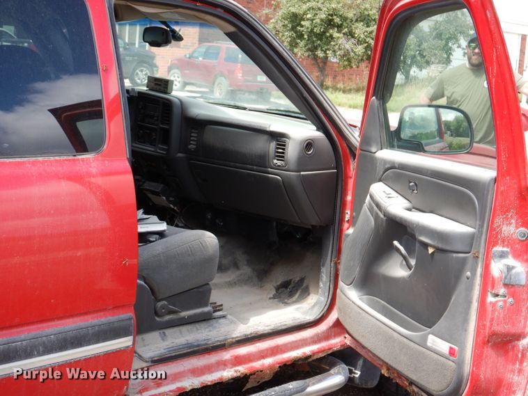 image for item KP9382 2005 Chevrolet Silverado 1500  Ext. Cab pickup truck