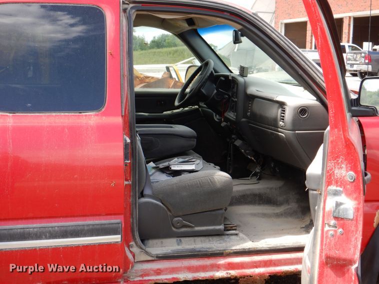 image for item KP9382 2005 Chevrolet Silverado 1500  Ext. Cab pickup truck