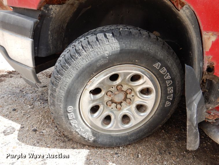 image for item KP9382 2005 Chevrolet Silverado 1500  Ext. Cab pickup truck