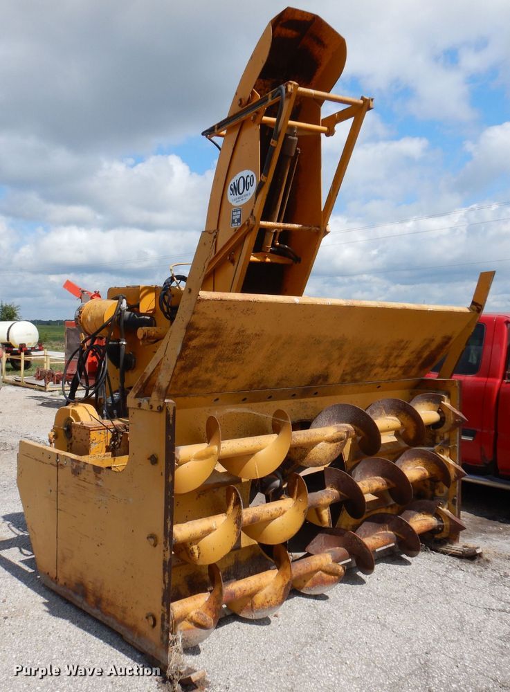 image for item KP9383 1984 Snogo MP3D  snow blower