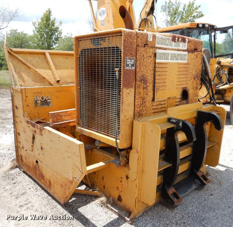 image for item KP9383 1984 Snogo MP3D  snow blower